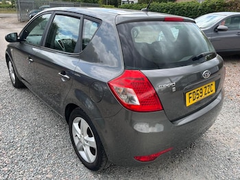 Used Kia Ceed 2010 for sale - 79076874: Photo