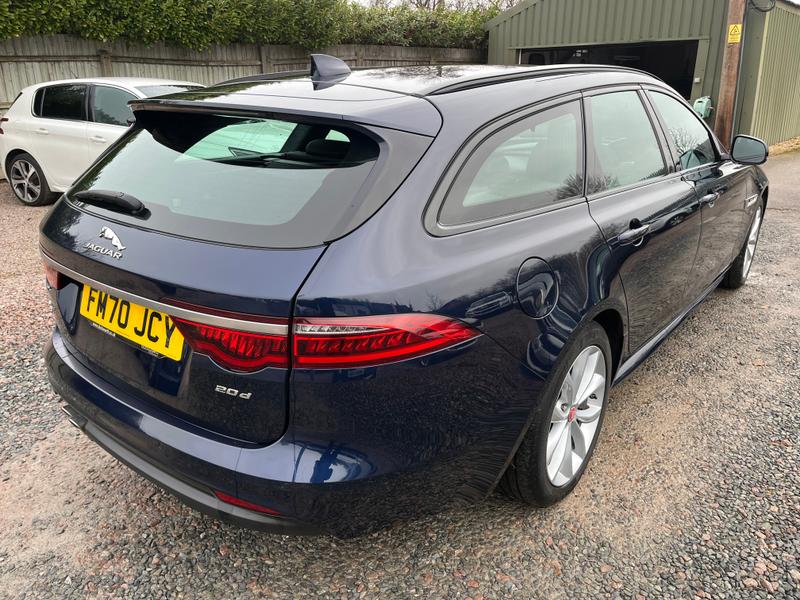 Used Jaguar XF 2020 for sale - 77138368: Photo 2