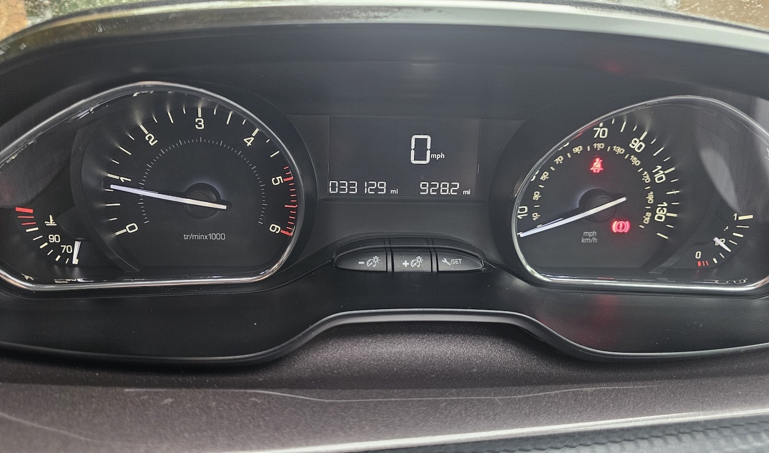 Used Peugeot 2008 2015 for sale - 76334790: Photo 13