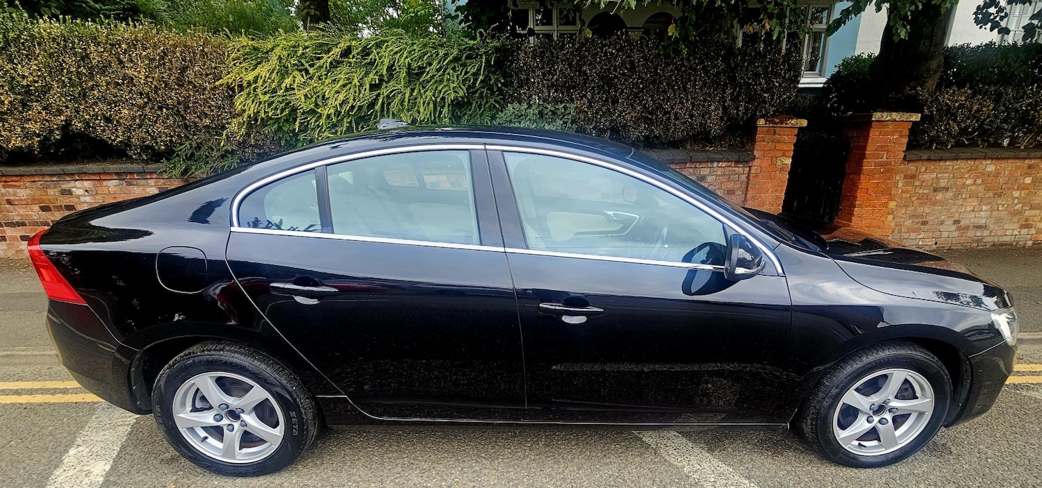 Used Volvo S60 2016 for sale - 76041083: Photo 2