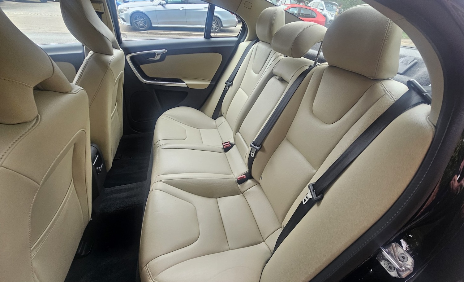 Used Volvo S60 2016 for sale - 76041083: Photo 8