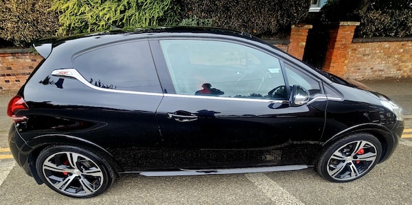 Used Peugeot 208 2016 for sale - 76040997: Photo 12