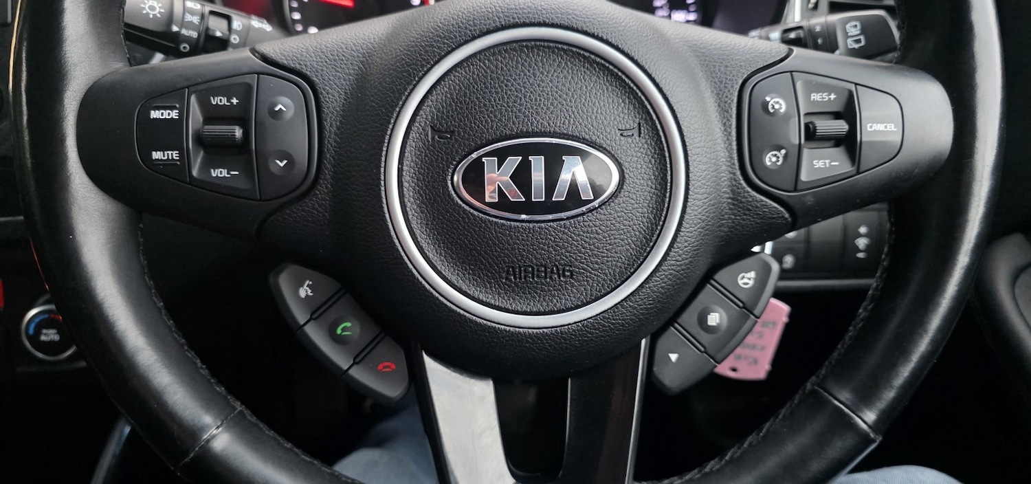 Used Kia Carens 2018 for sale - 77056612: Photo 11