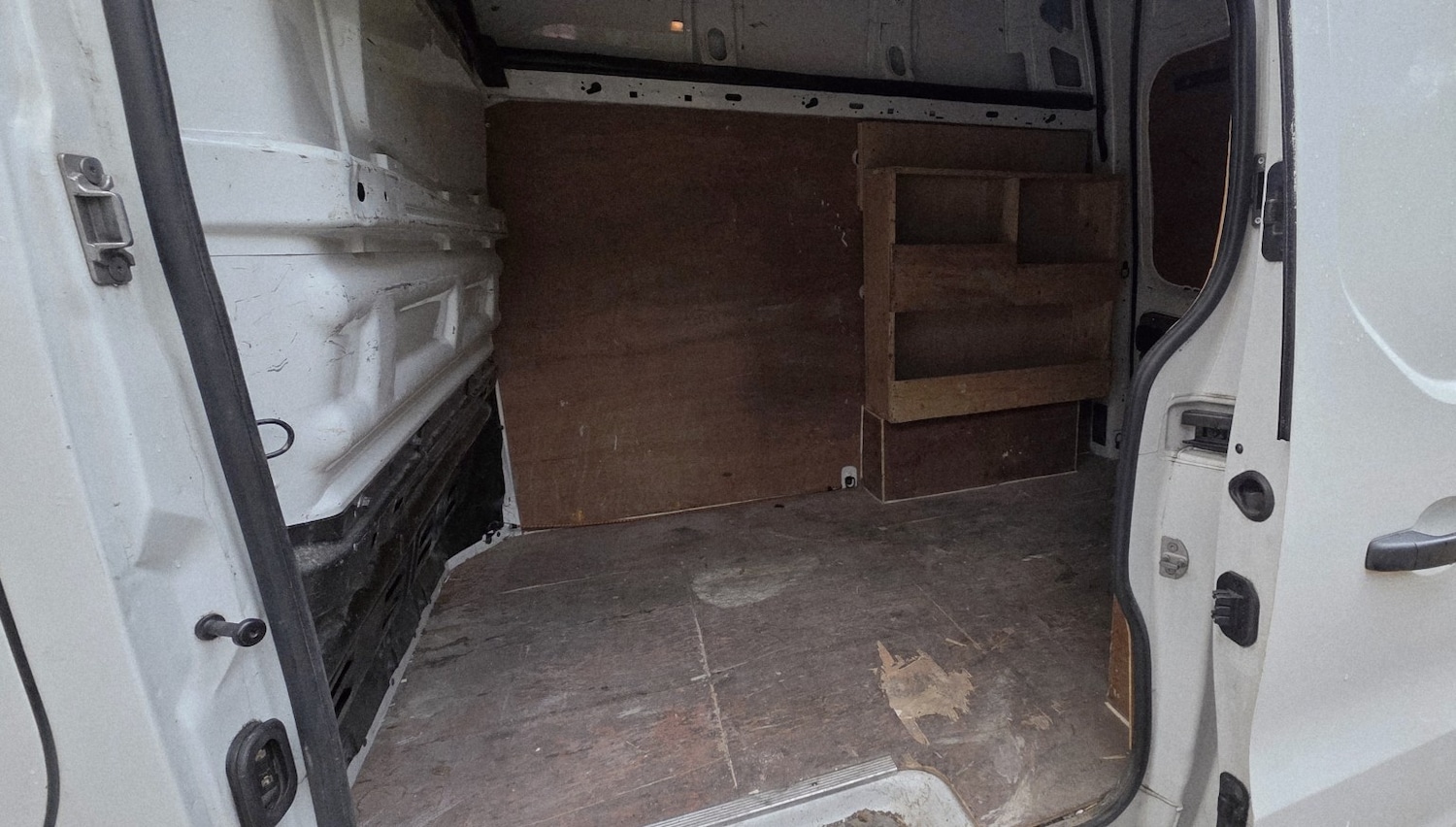 Used Vauxhall Vivaro 2017 for sale - 77089856: Photo 10