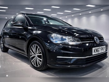 Used Volkswagen Golf 2017 for sale - 78300536: Photo