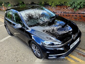 Used Volkswagen Golf 2017 for sale - 78300536: Photo