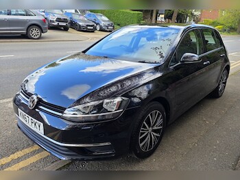Used Volkswagen Golf 2017 for sale - 78300536: Photo