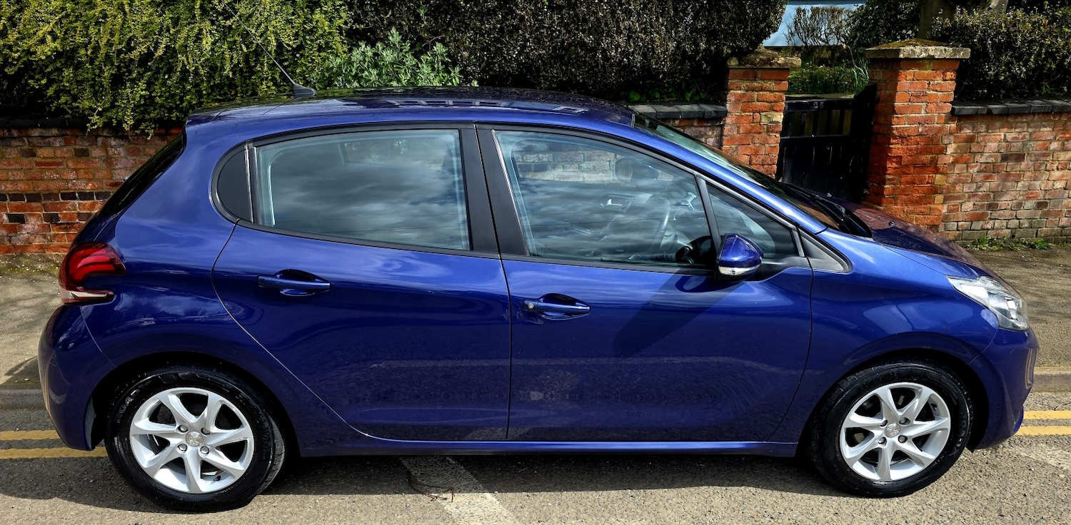 Used Peugeot 208 2017 for sale - 78134980: Photo 3