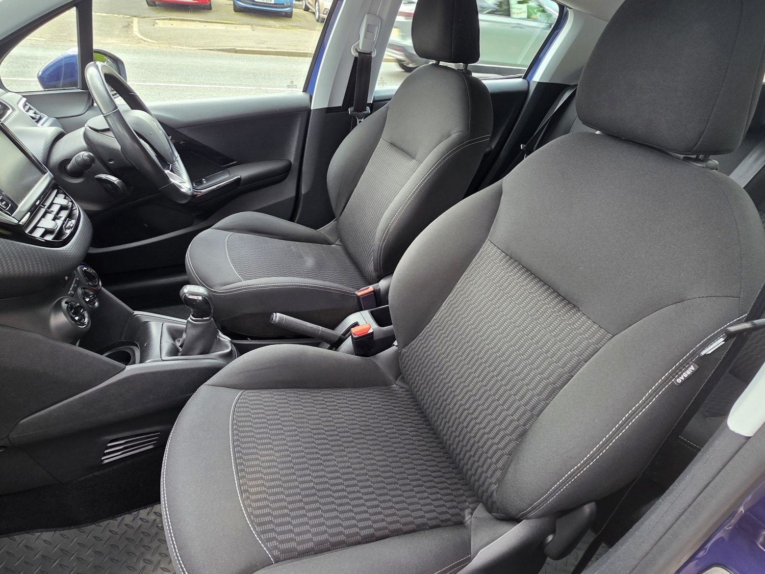 Used Peugeot 208 2017 for sale - 78134980: Photo 7