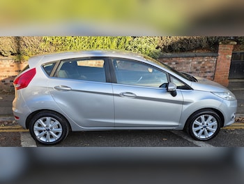 Used Ford Fiesta 2010 for sale - 76656170: Photo