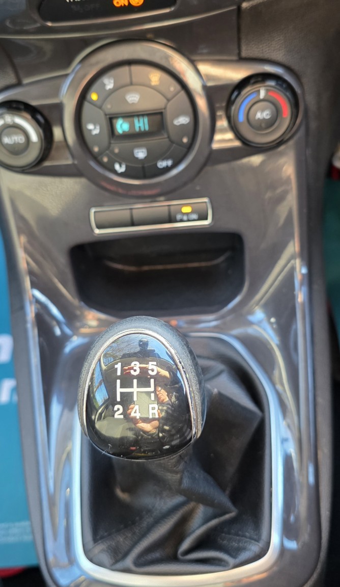 Used Ford Fiesta 2013 for sale - 76656036: Photo 14