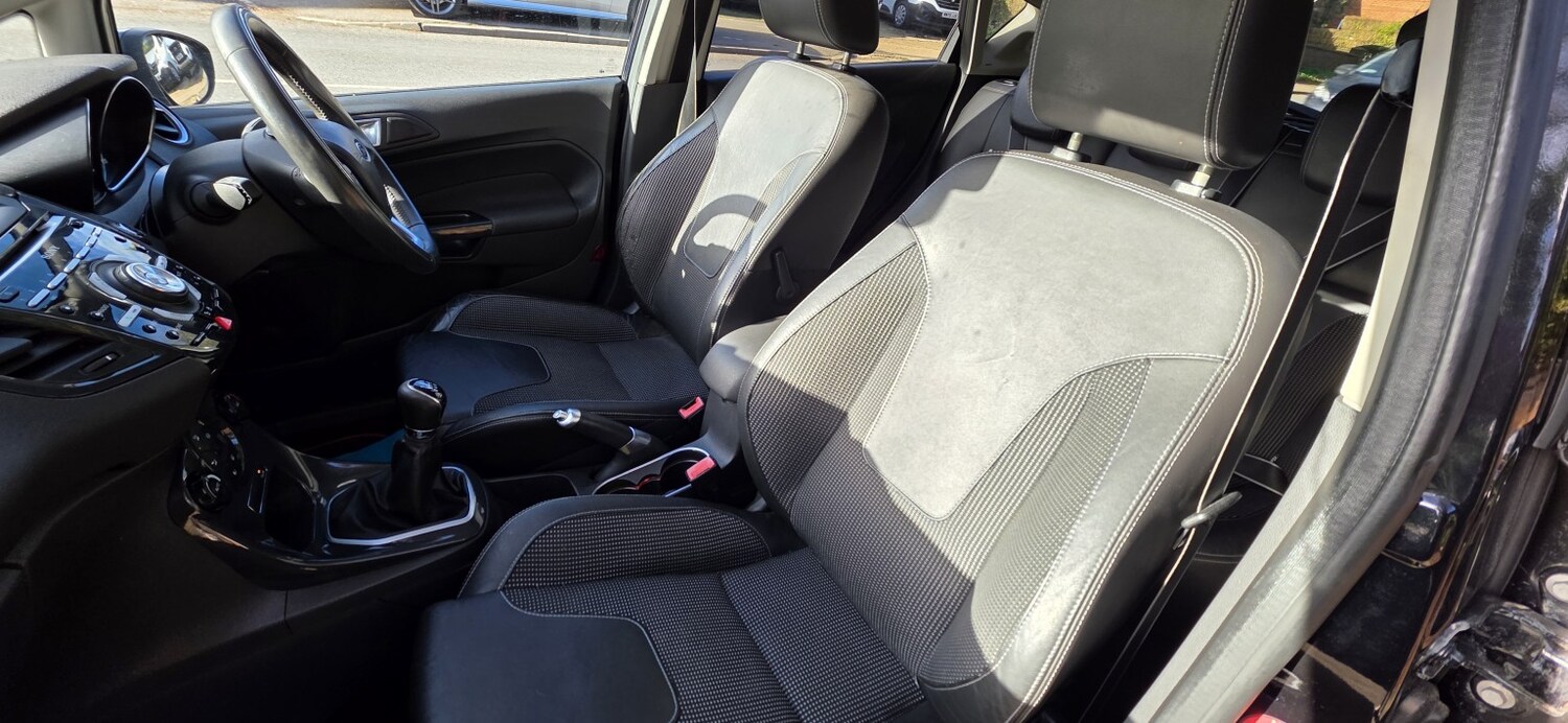 Used Ford Fiesta 2013 for sale - 76656036: Photo 6