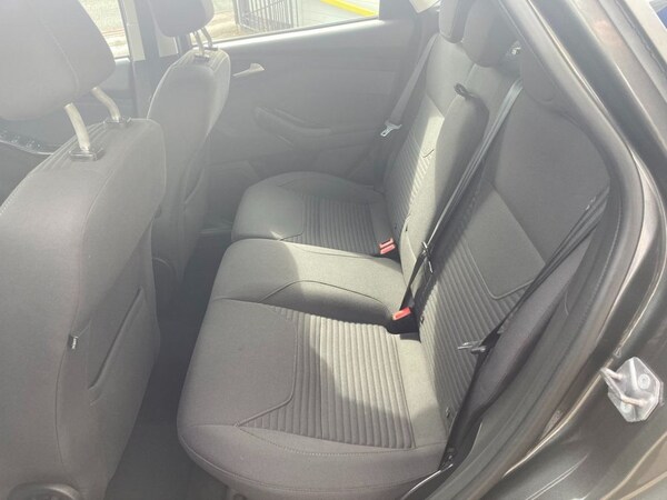Used Ford Focus 2015 for sale - 76163192: Photo 5