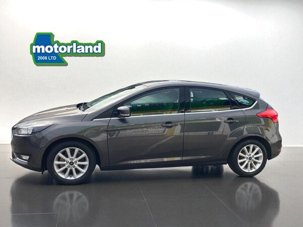 Used Ford Focus 2015 for sale - 76163192: Photo 9