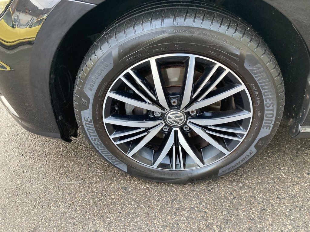 Used Volkswagen Golf 2017 for sale - 76910349: Photo 10