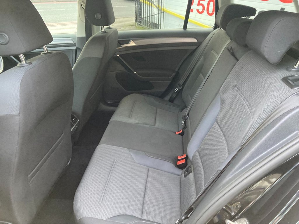 Used Volkswagen Golf 2017 for sale - 76910349: Photo 4