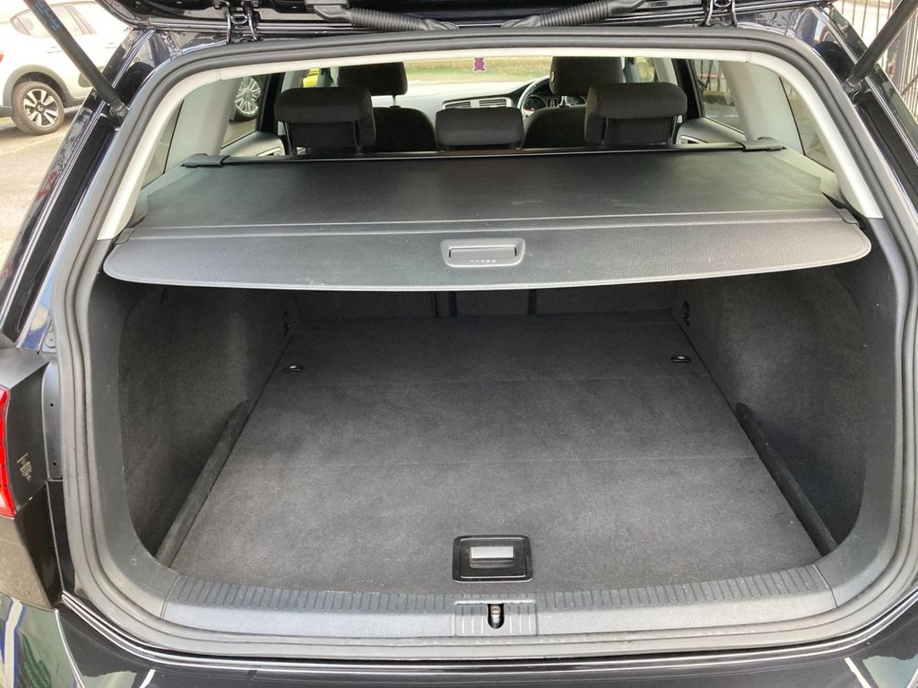 Used Volkswagen Golf 2017 for sale - 76910349: Photo 5