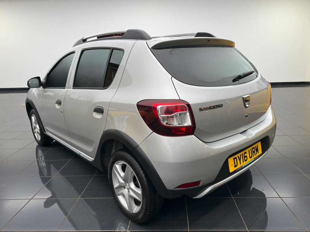Used Dacia Sandero Stepway 2016 for sale - 76950519: Photo 5