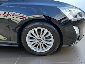 Used Ford Focus 2018 for sale - 75456756: Photo 4