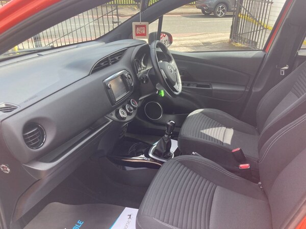 Used Toyota Yaris 2016 for sale - 74783985: Photo 8