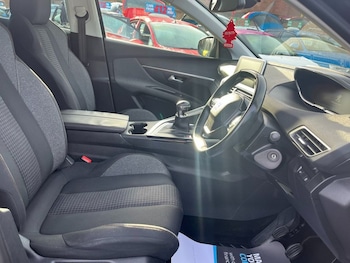 Used Peugeot 3008 2018 for sale - 76535856: Photo