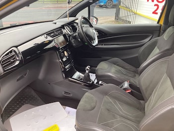 DS Automobiles - DS 3