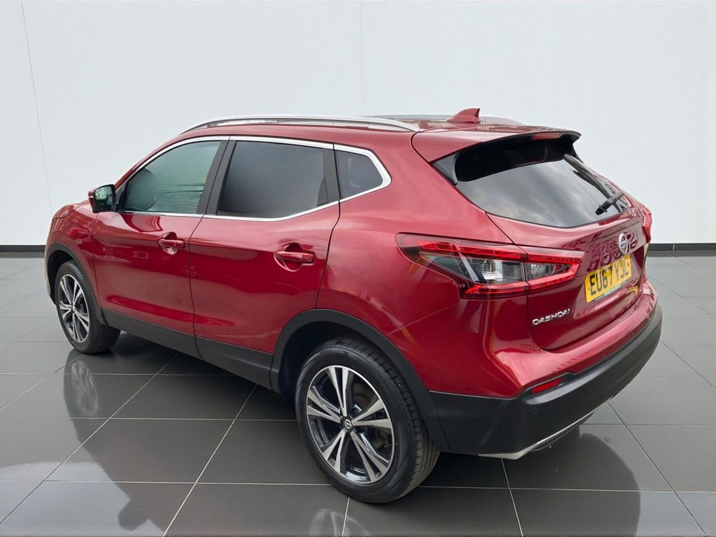 Used Nissan Qashqai 2017 for sale - 76496526: Photo 2