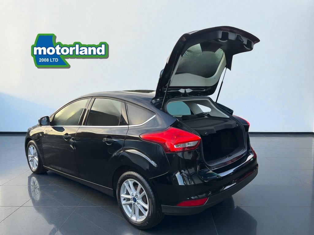 Used Ford Focus 2015 for sale - 76642592: Photo 10