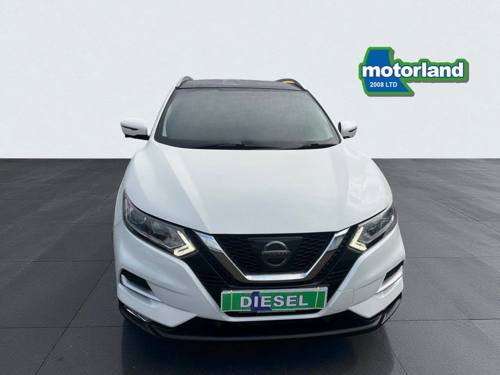 Used Nissan Qashqai 2017 for sale - 76536049: Photo 2
