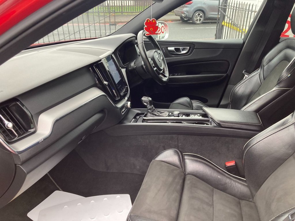 Used Volvo XC60 2017 for sale - 76546987: Photo 3