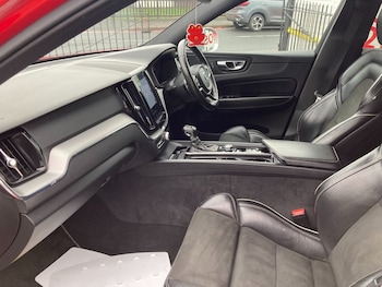 Used Volvo XC60 2017 for sale - 76546987: Photo