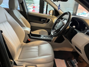 Used Land Rover Discovery Sport 2015 for sale - 76900668: Photo