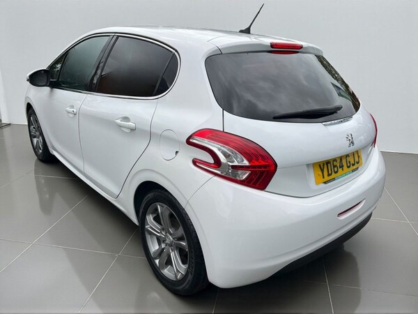 Used Peugeot 208 2014 for sale - 76185274: Photo 10