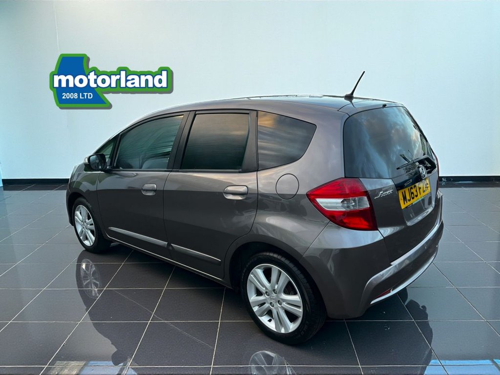 Used Honda Jazz 2013 for sale - 76910154: Photo 5