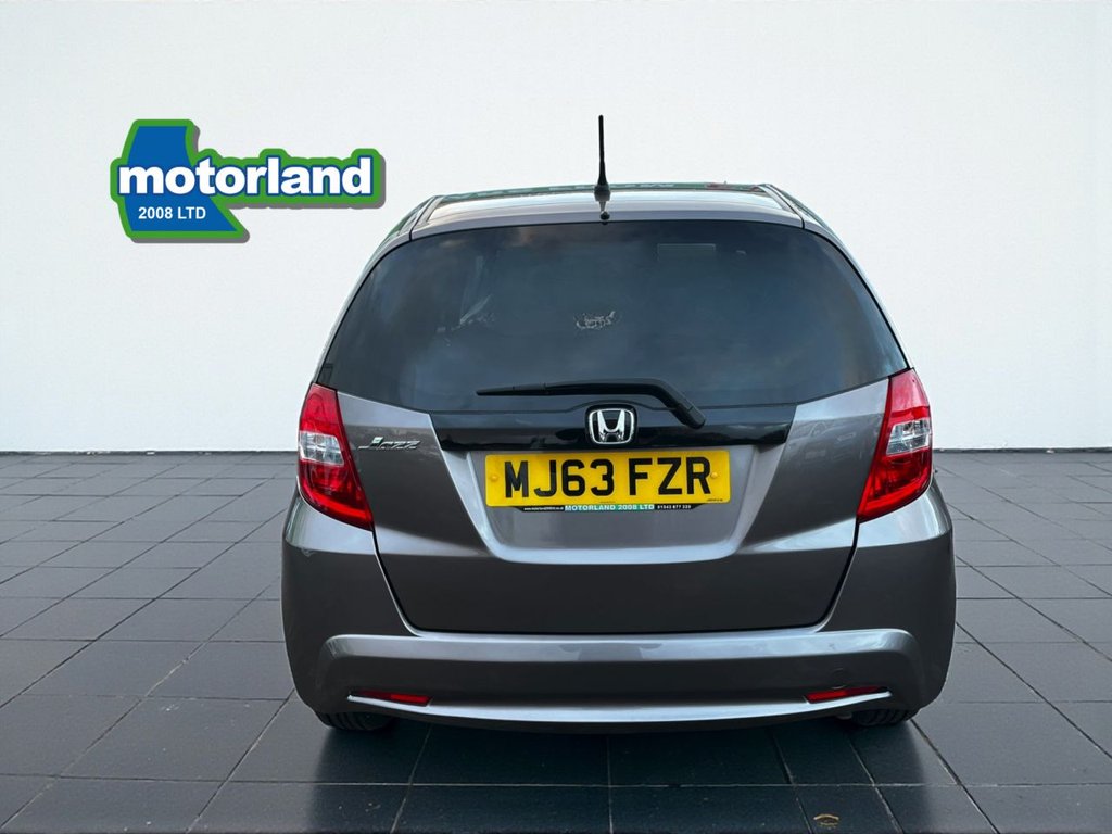 Used Honda Jazz 2013 for sale - 76910154: Photo 6