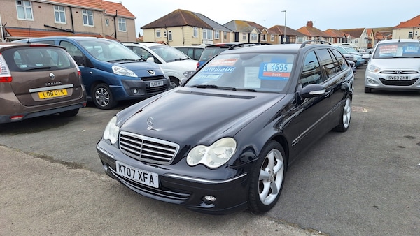 Used Mercedes-Benz C-Class 2007 for sale - 74414977: Photo 2