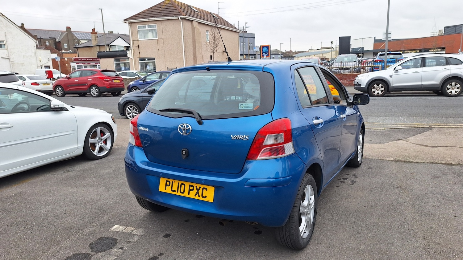 Used Toyota Yaris 2010 for sale - 76450014: Photo 4