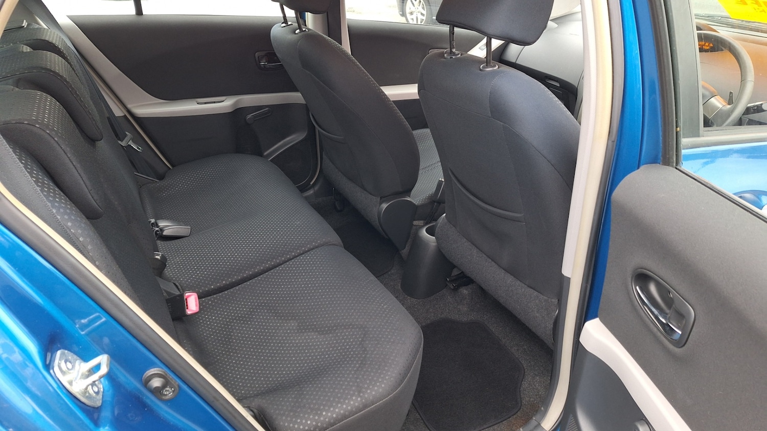 Used Toyota Yaris 2010 for sale - 76450014: Photo 7