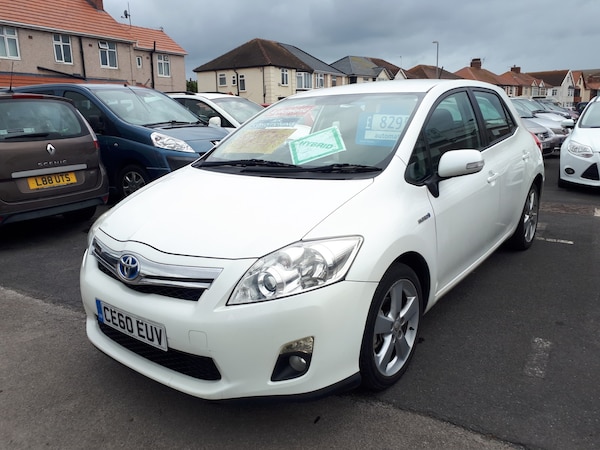 Used Toyota Auris 2010 for sale - 74339491: Photo 2