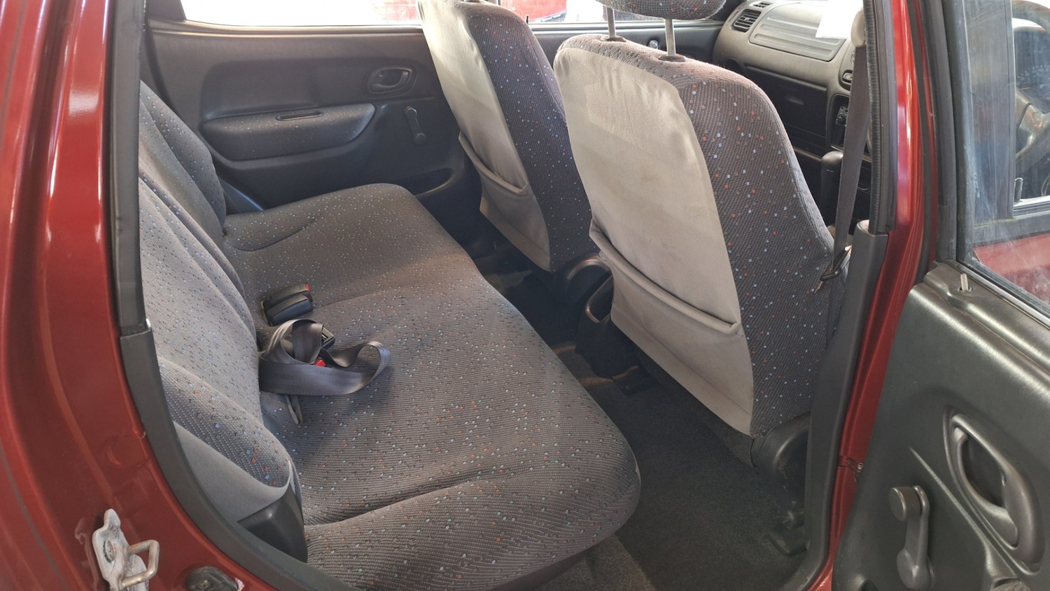 Used Suzuki Ignis 2002 for sale - 76748307: Photo 7