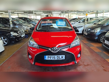 Used Toyota Yaris 2015 for sale - 77502762: Photo