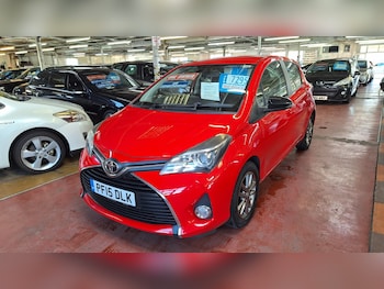 Used Toyota Yaris 2015 for sale - 77502762: Photo