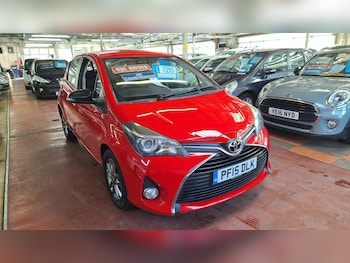 Used Toyota Yaris 2015 for sale - 77502762: Photo