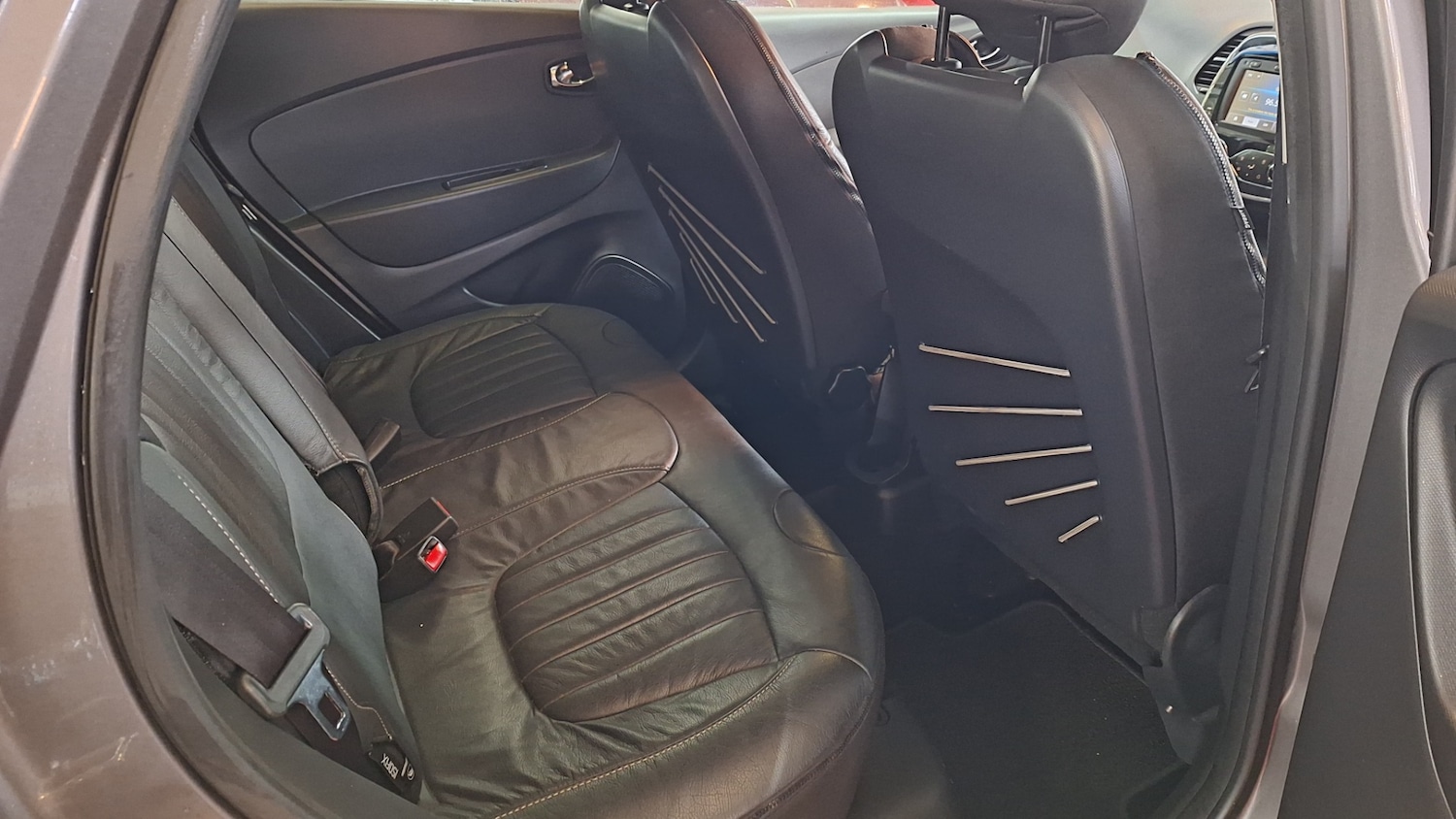 Used Renault Captur 2015 for sale - 76172299: Photo 7