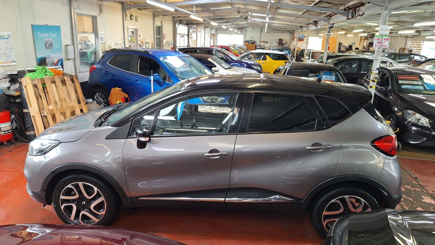 Used Renault Captur 2015 for sale - 76172299: Photo 9
