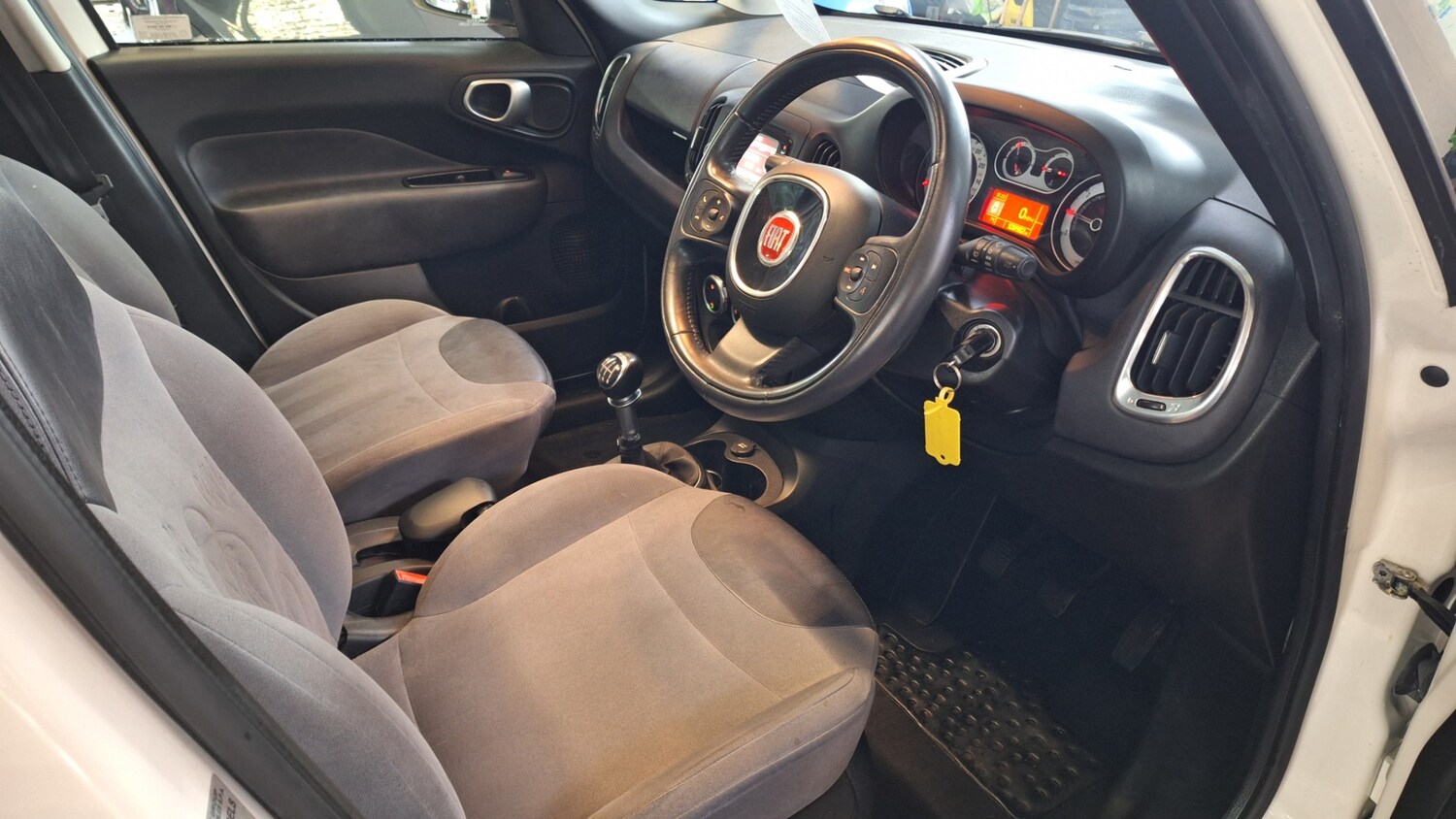 Used Fiat 500L 2015 for sale - 77716212: Photo 6