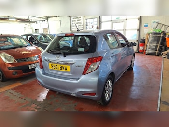 Used Toyota Yaris 2012 for sale - 77763056: Photo