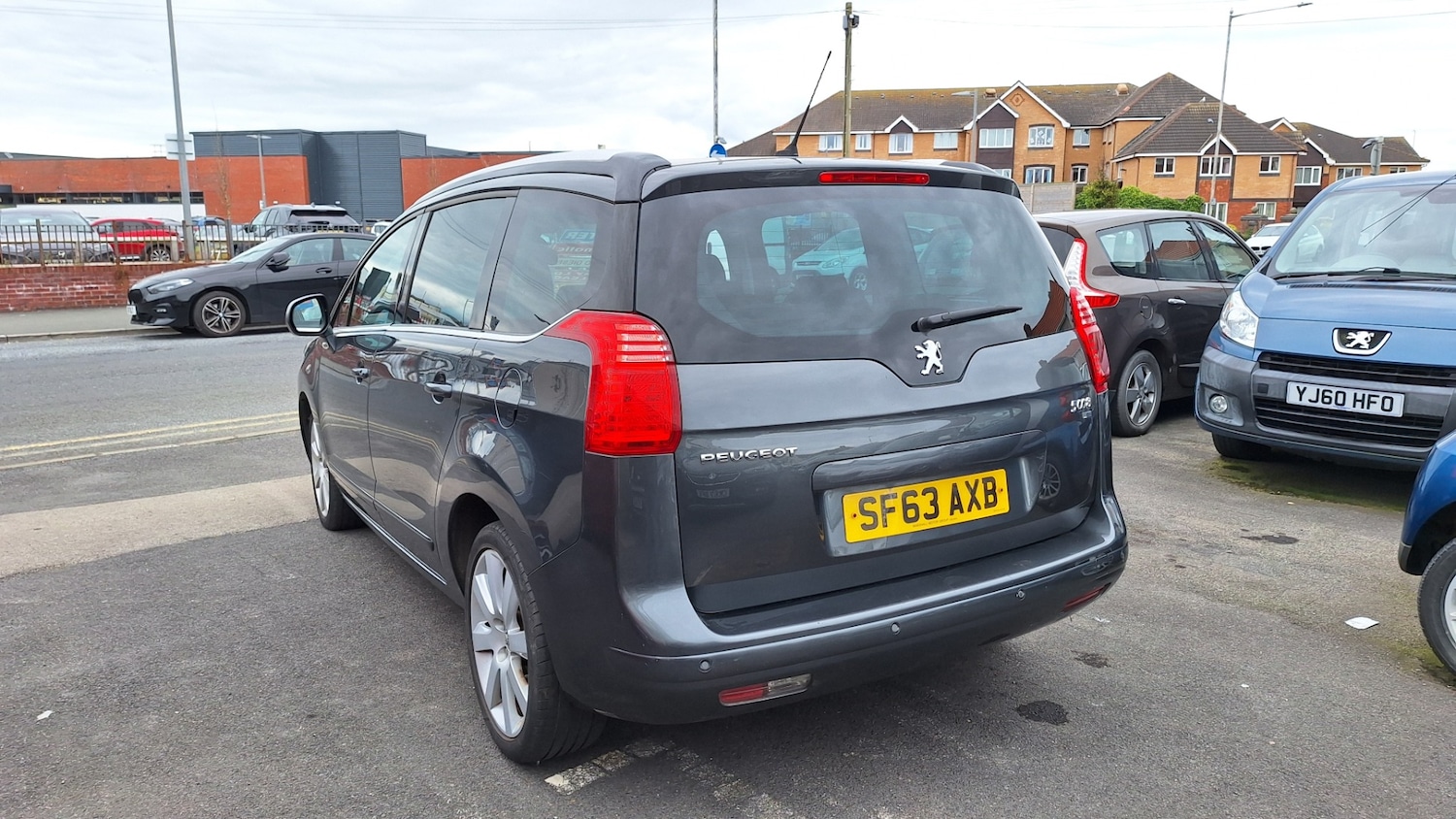 Used Peugeot 5008 2013 for sale - 76663332: Photo 5