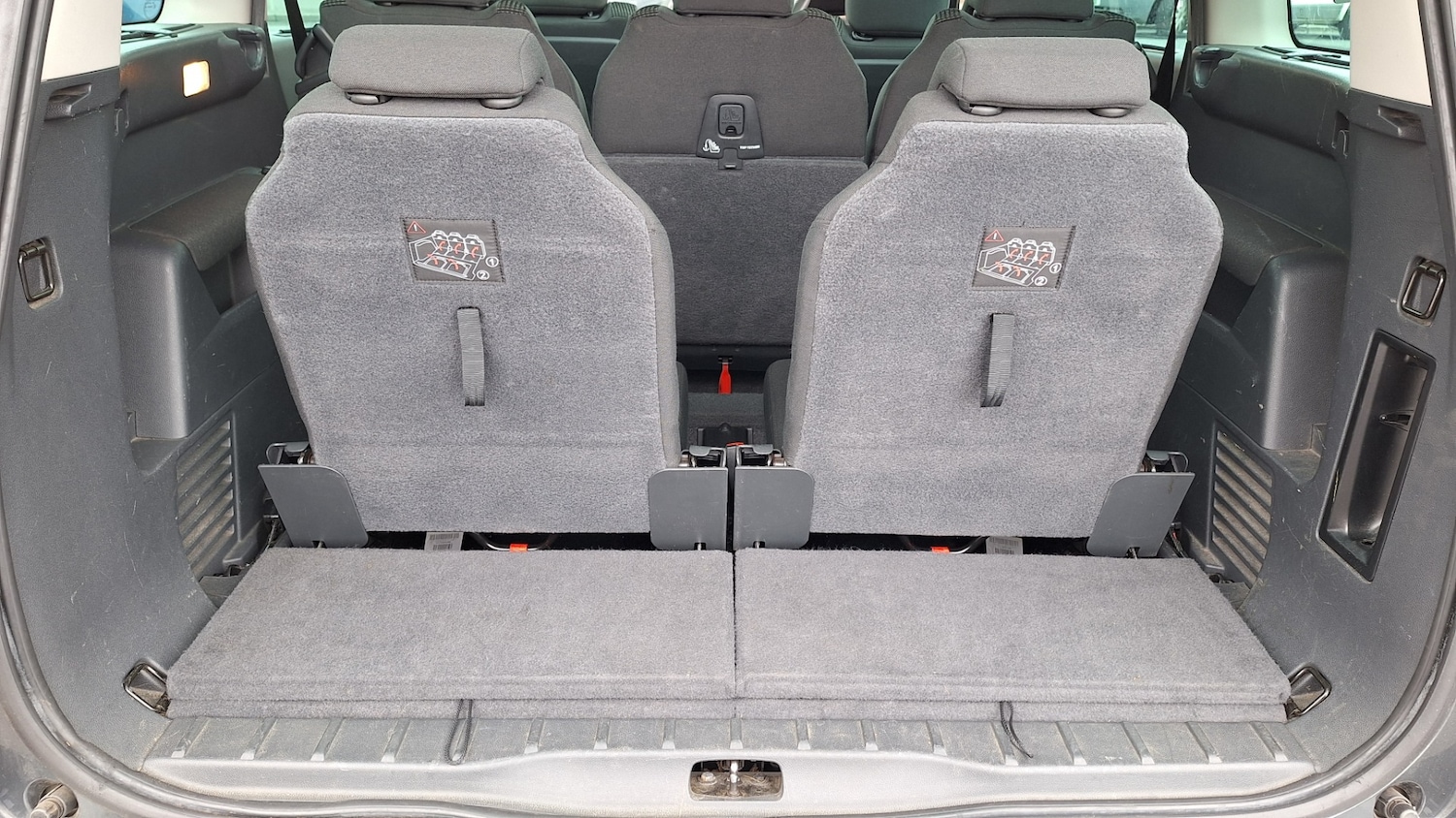 Used Peugeot 5008 2013 for sale - 76663332: Photo 9