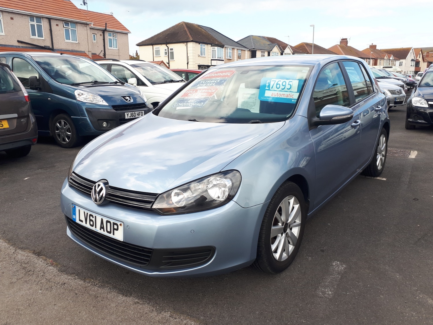 Used Volkswagen Golf 2011 for sale - 76480565: Photo 2
